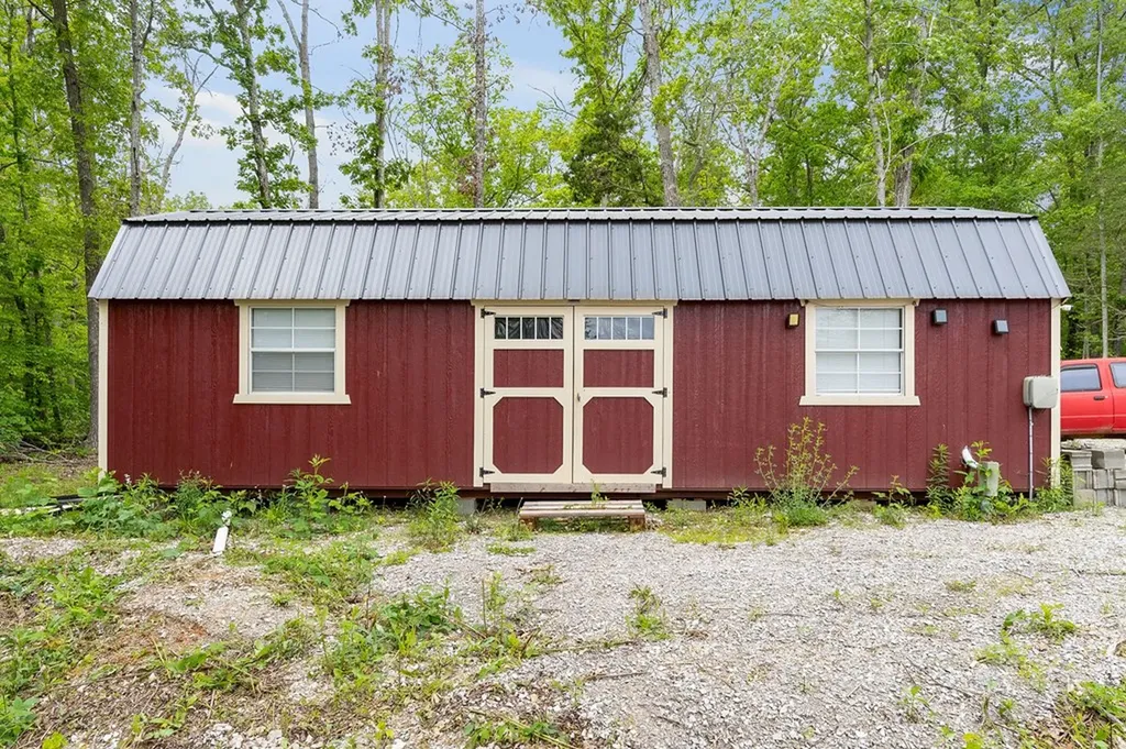 466 S Pin Hook Road Sparta TN 38583