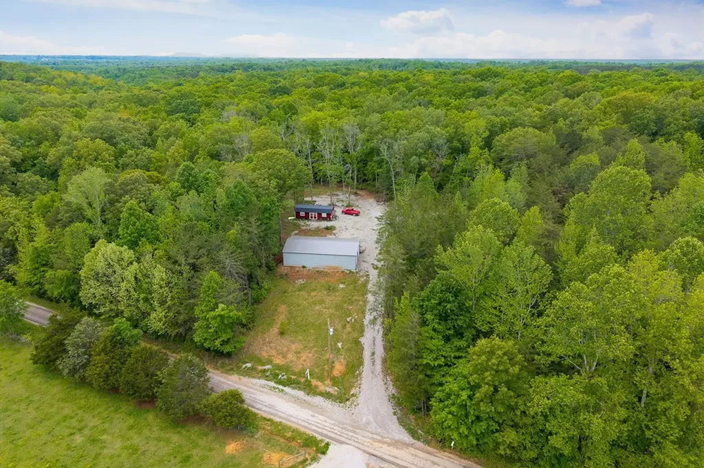 466 S Pin Hook Road Sparta TN 38583