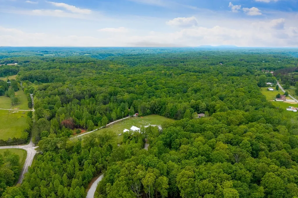 466 S Pin Hook Road Sparta TN 38583