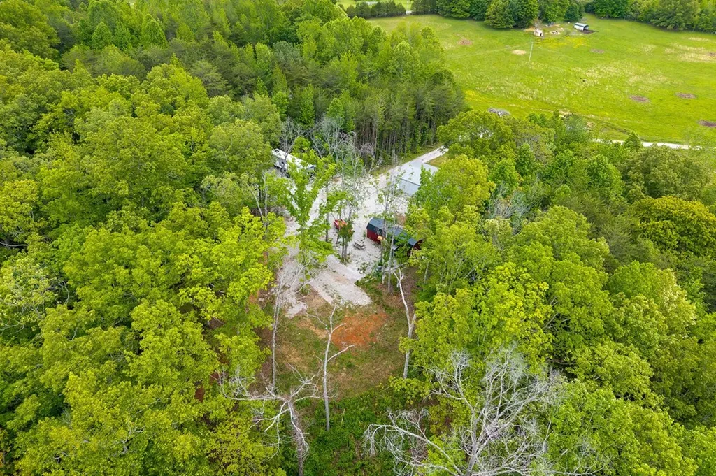 466 S Pin Hook Road Sparta TN 38583