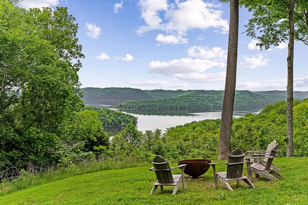 303 Davidson Road Smithville TN 37166