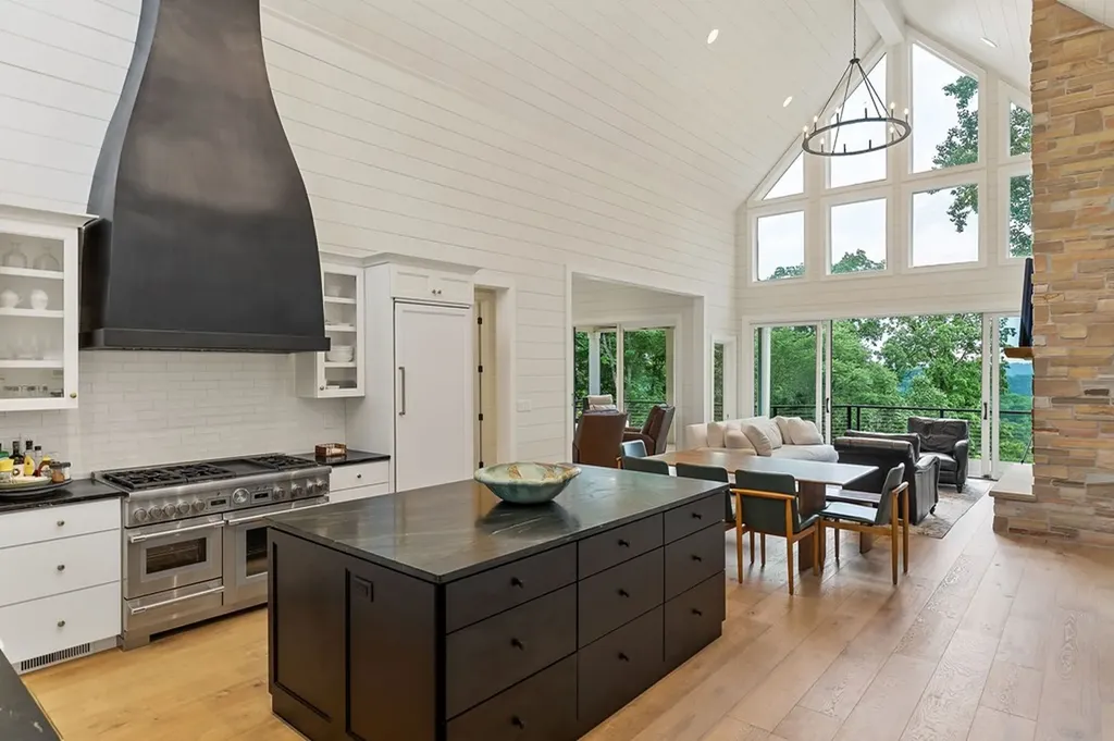 303 Davidson Road Smithville TN 37166