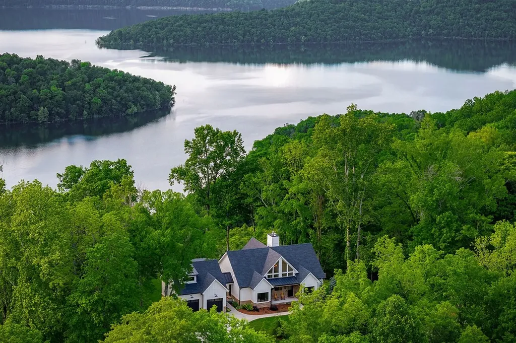 303 Davidson Road Smithville TN 37166