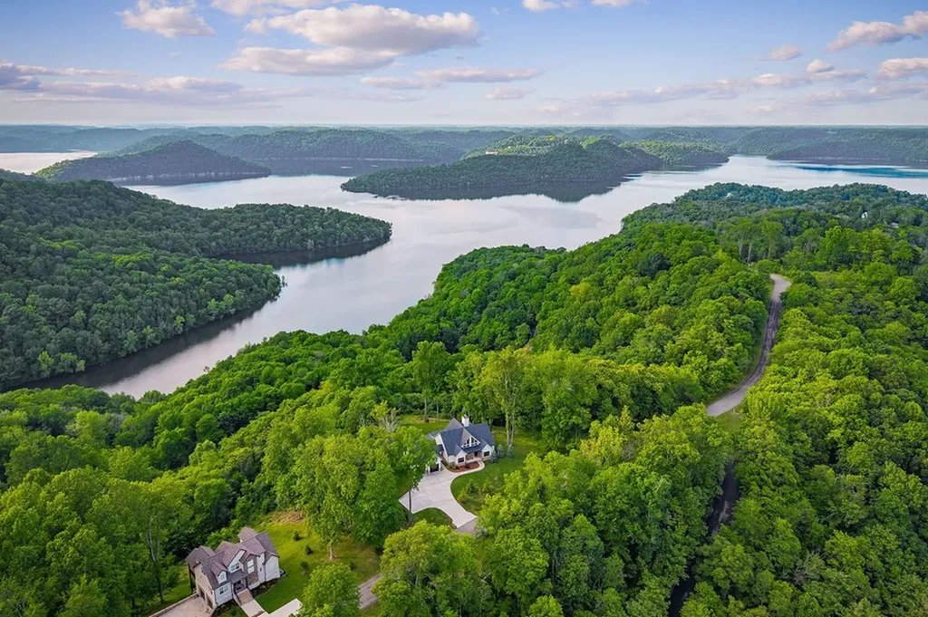 303 Davidson Road Smithville TN 37166