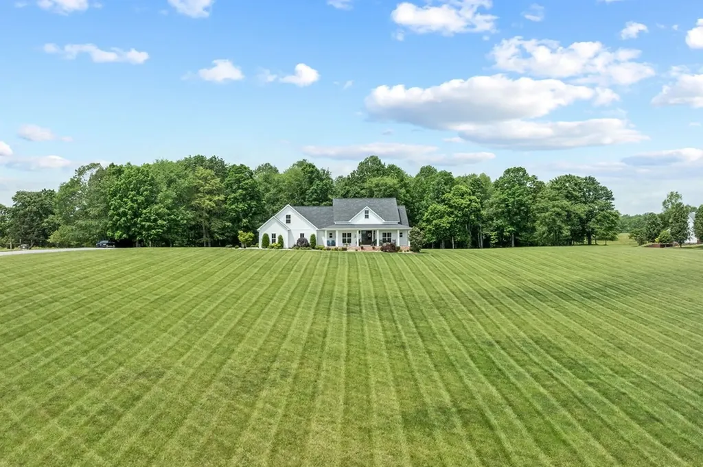 8275 Medlin Road Baxter TN 38544