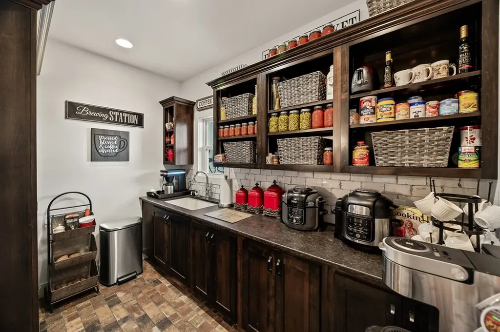 8275 Medlin Road Baxter TN 38544