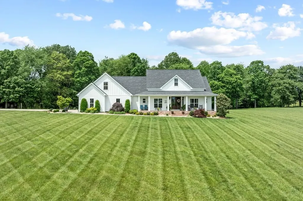 8275 Medlin Road Baxter TN 38544