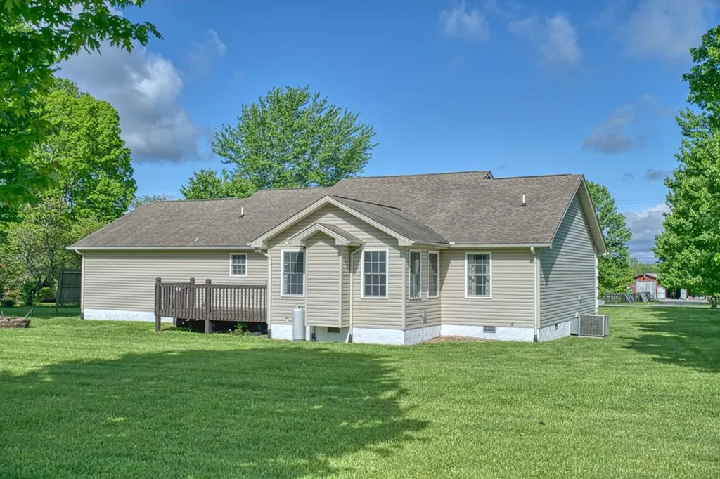 2630 Pomona Road Crossville TN 38571