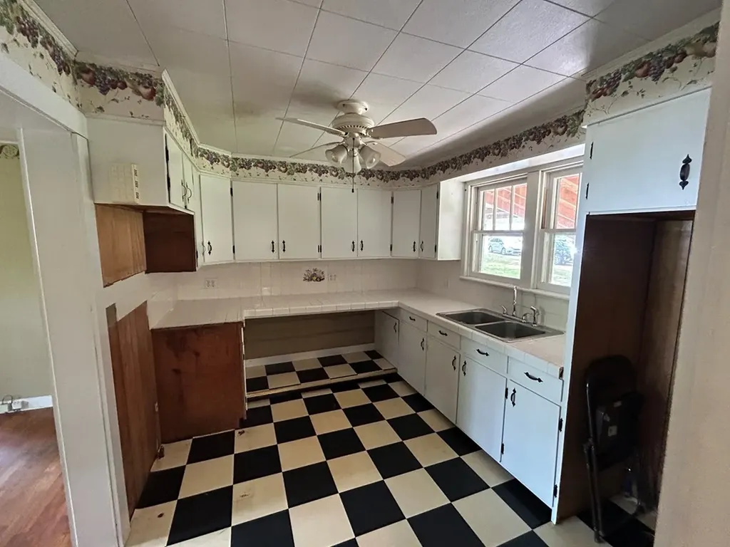 421 Stockton Avenue Jamestown TN 38556