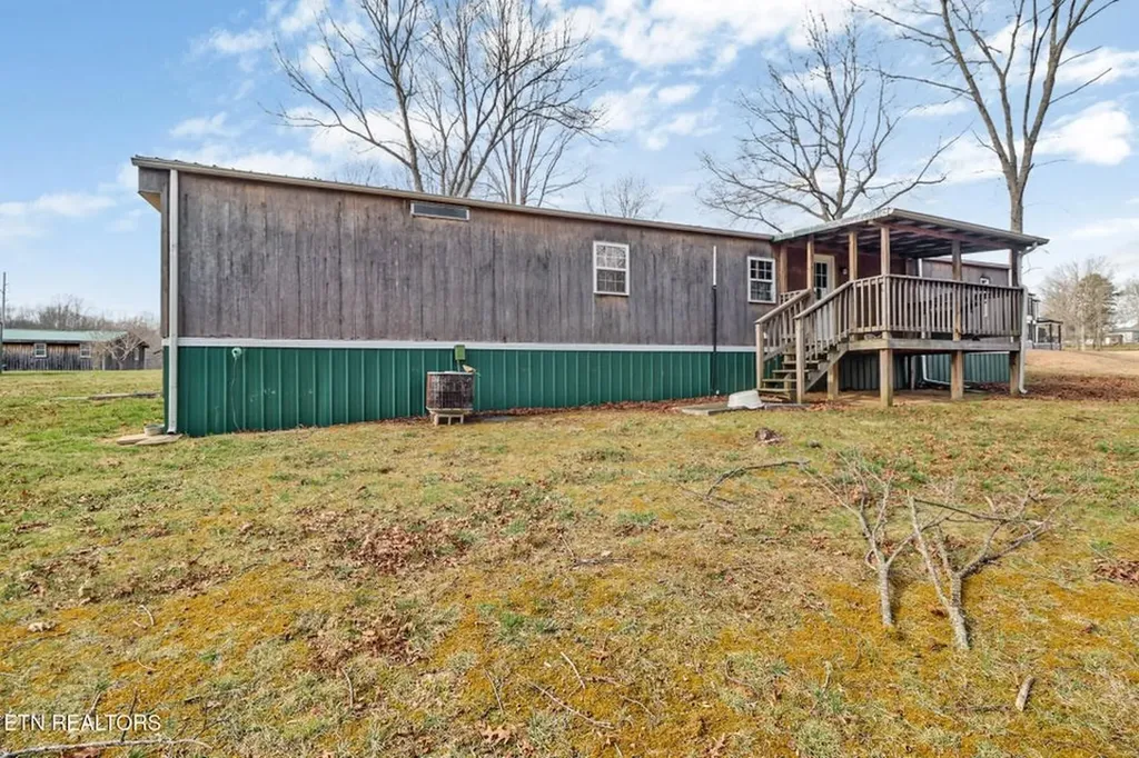 2546 Peavine Road Crossville TN 38571