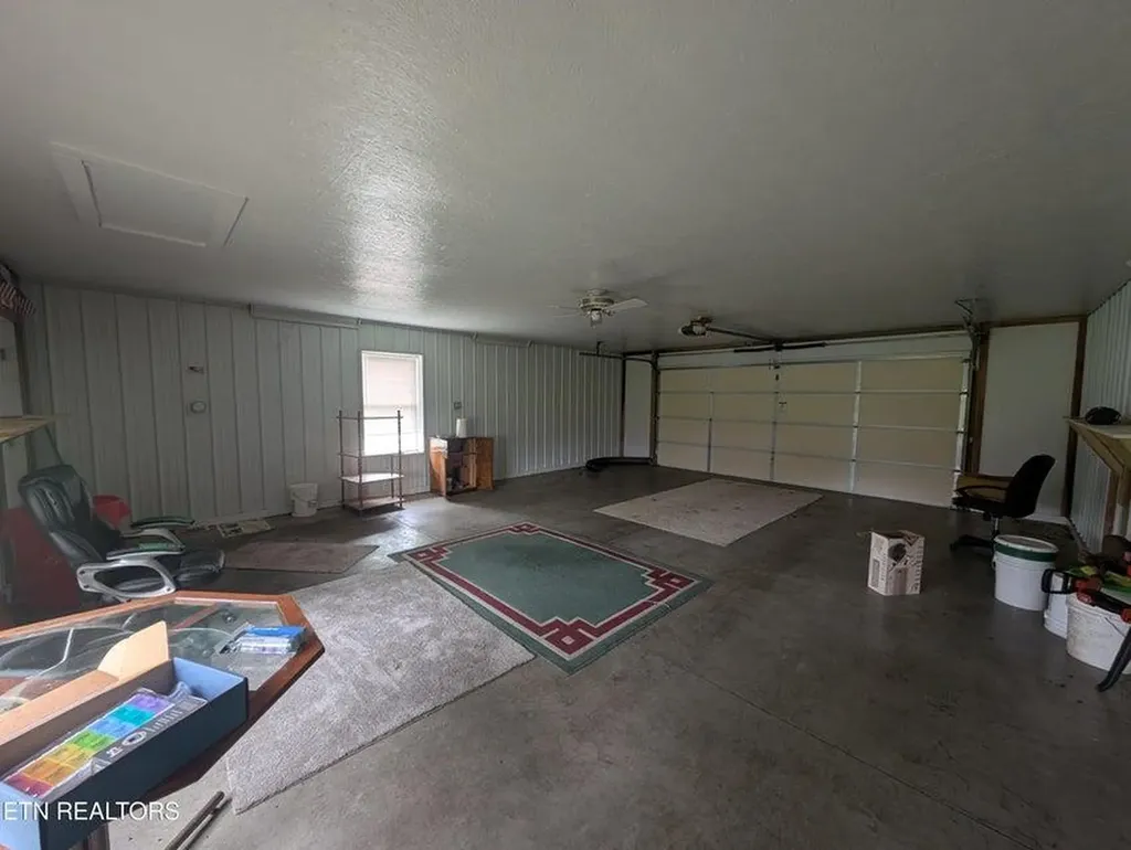 2546 Peavine Road Crossville TN 38571