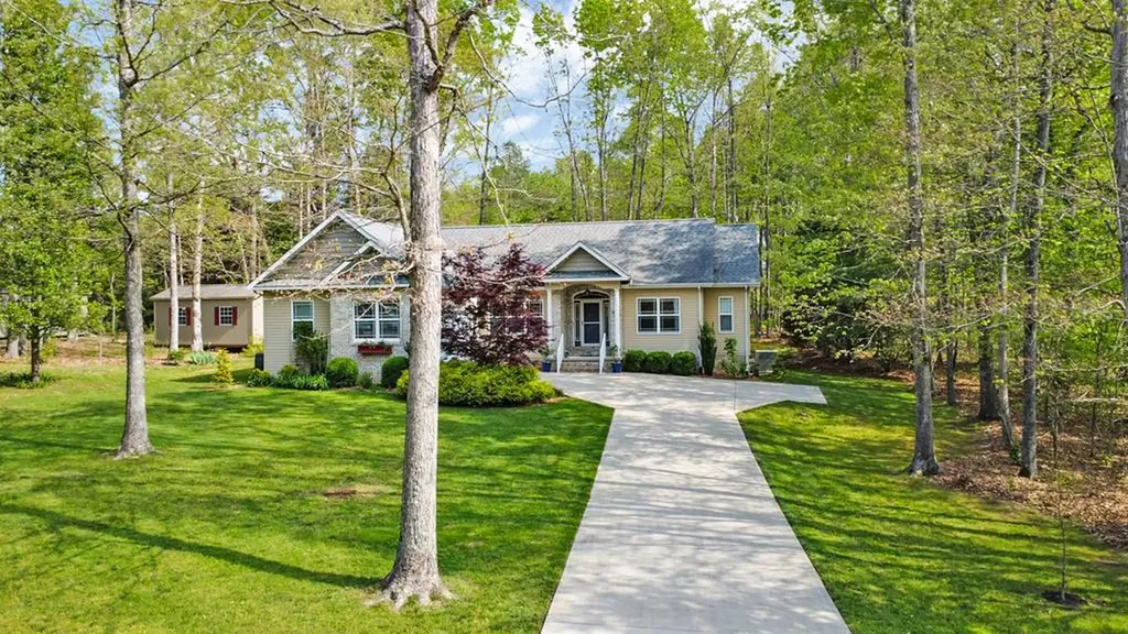 89 West Creek Drive Crossville TN 38572