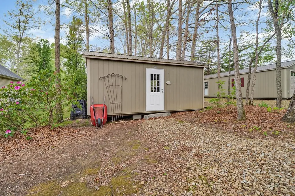 89 West Creek Drive Crossville TN 38572