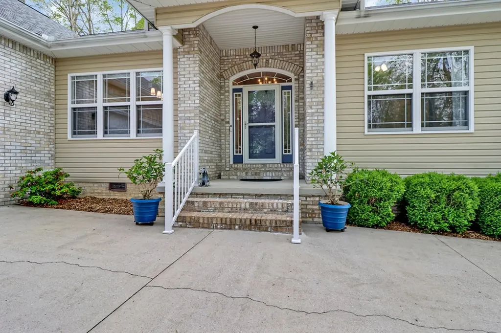 89 West Creek Drive Crossville TN 38572