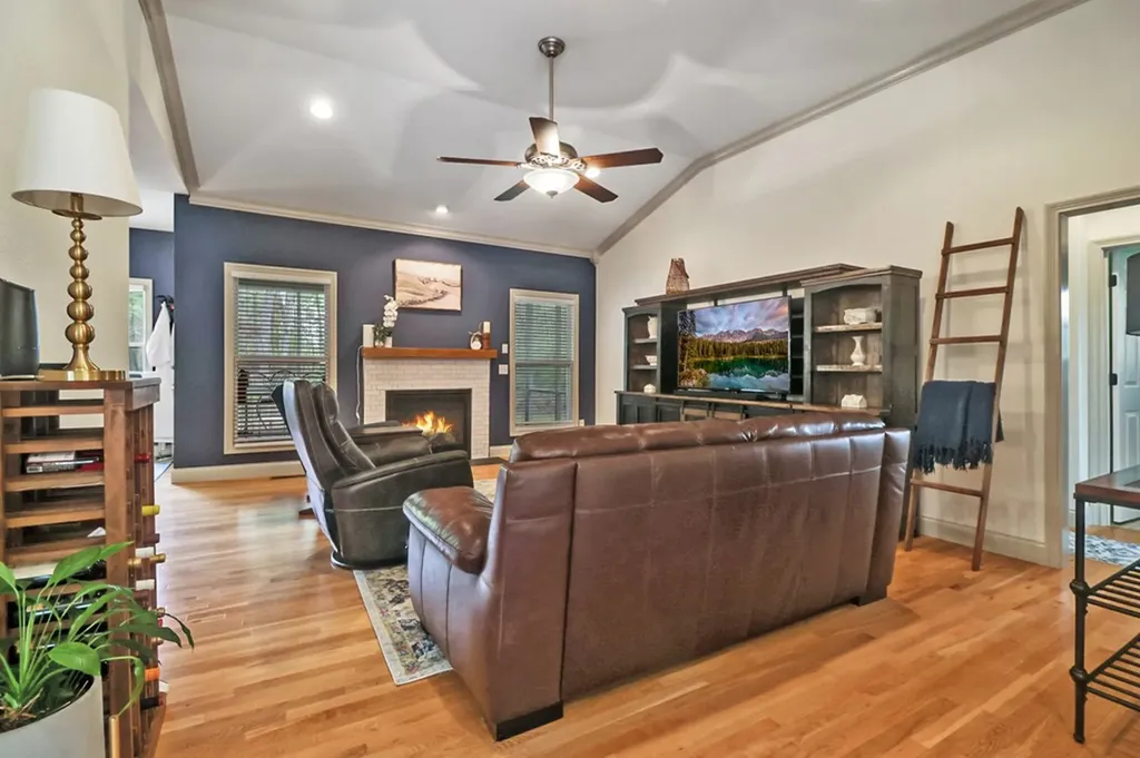 89 West Creek Drive Crossville TN 38572