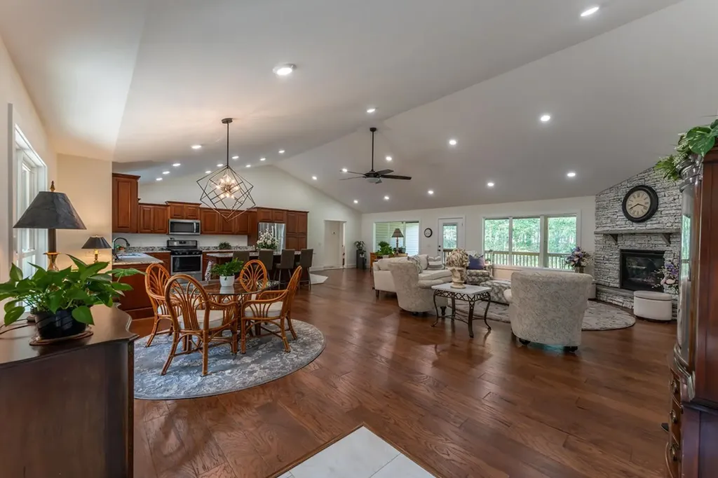 300 East Cove Road Monterey TN 38574