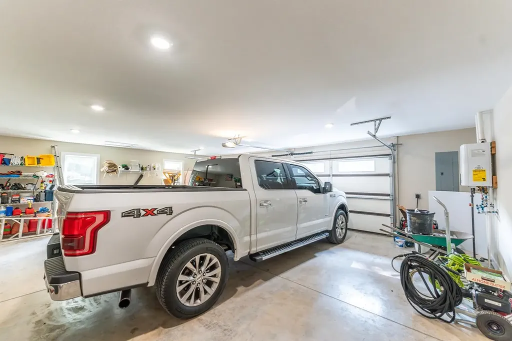 300 East Cove Road Monterey TN 38574