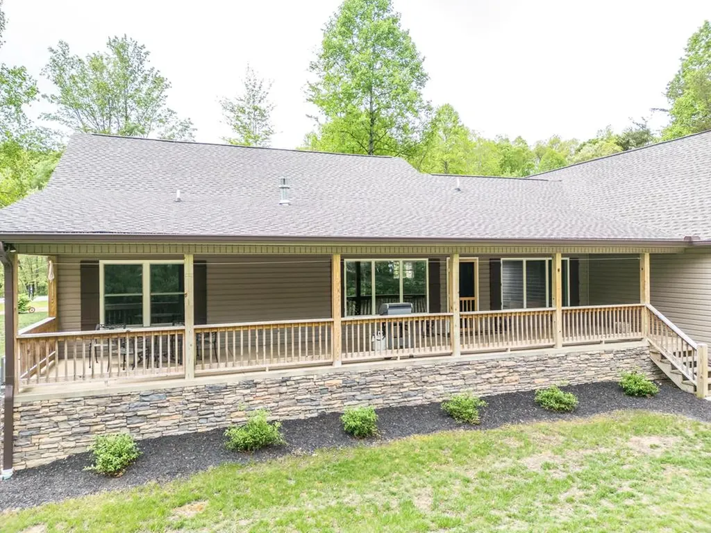 300 East Cove Road Monterey TN 38574