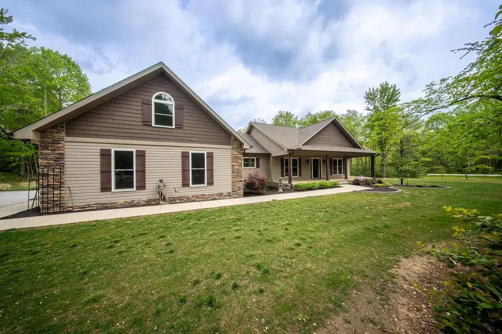 300 East Cove Road Monterey TN 38574