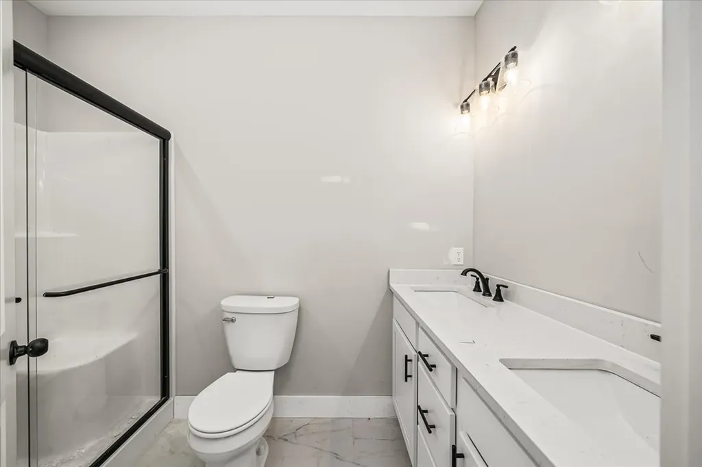 2287 Nicholas Cookeville TN 38506