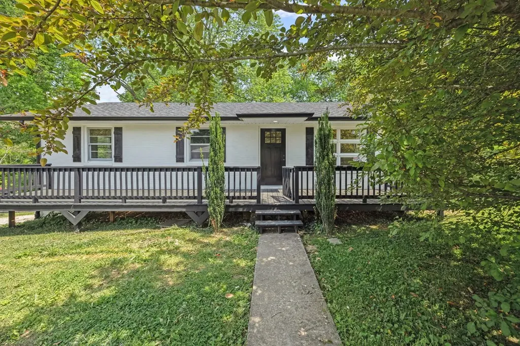 113 Reeser Street Livingston TN 38570