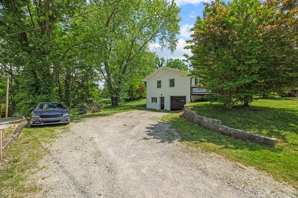 113 Reeser Street Livingston TN 38570