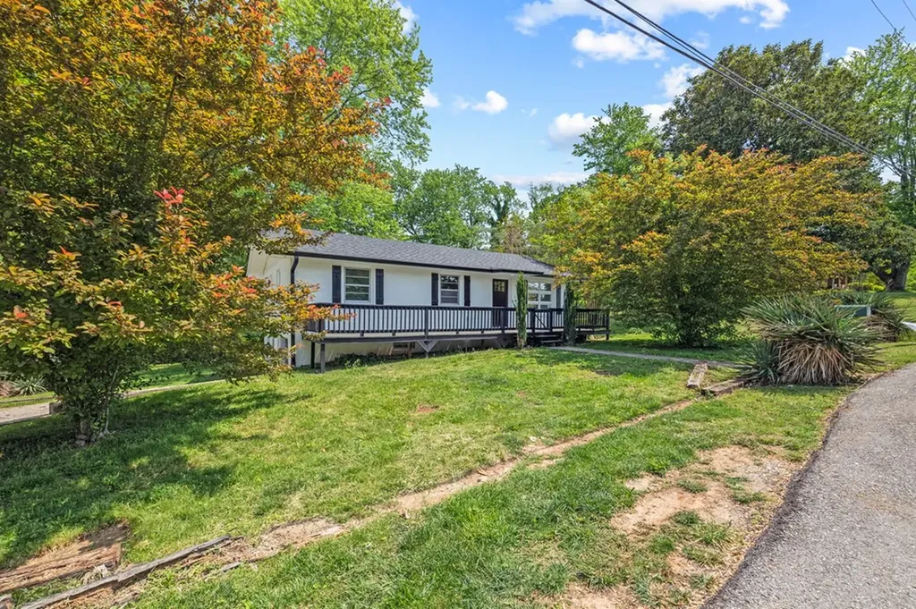 113 Reeser Street Livingston TN 38570