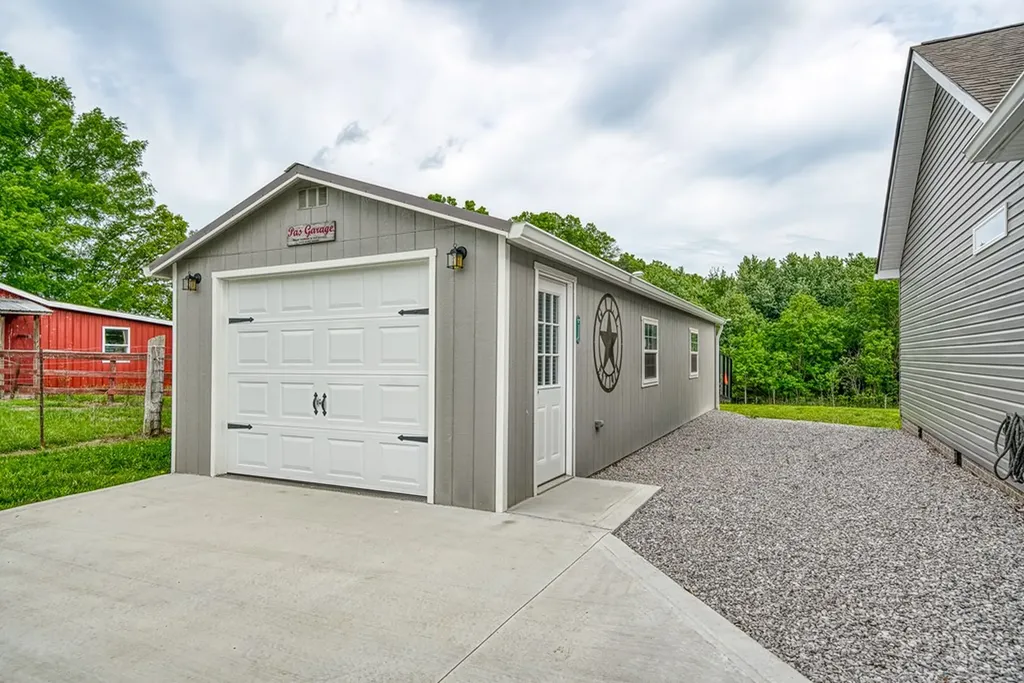 826 Duck Pond Road Sparta TN 38583