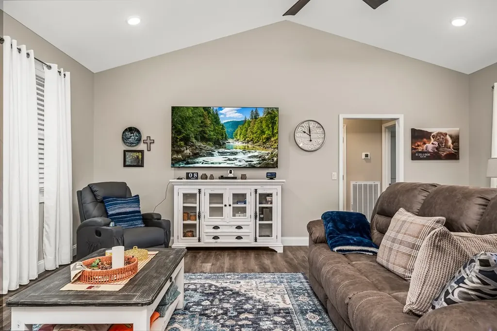 826 Duck Pond Road Sparta TN 38583