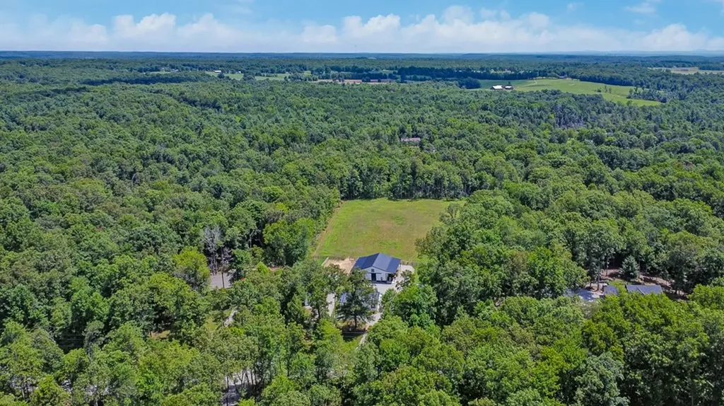 75 Robert Beaty Road Jamestown TN 38556