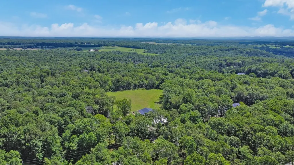 75 Robert Beaty Road Jamestown TN 38556