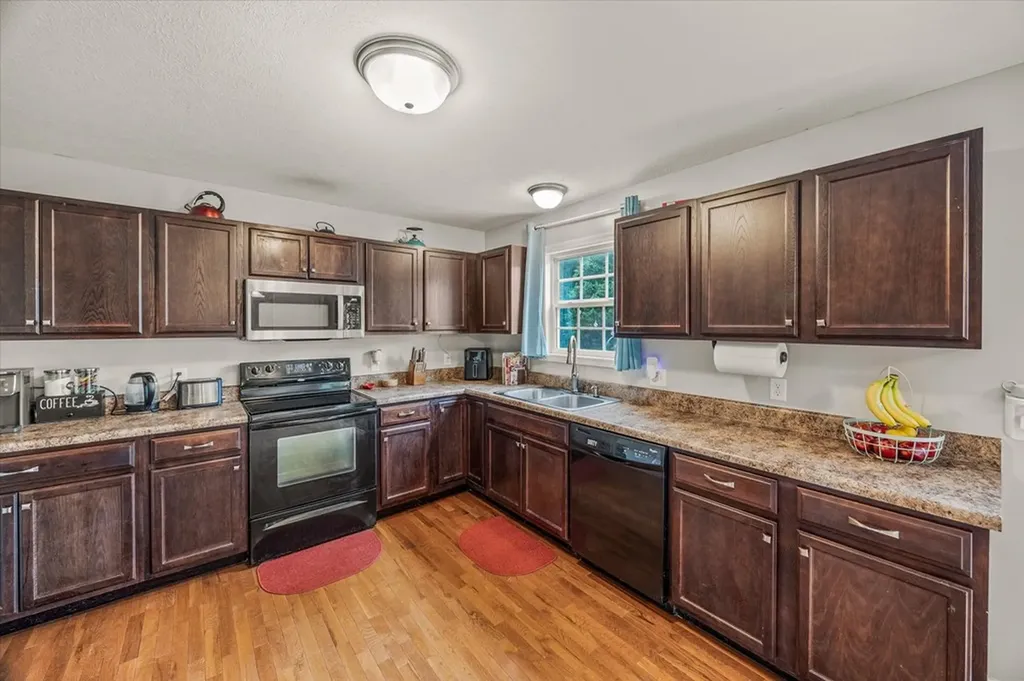 1531 Lake Villa Circle Cookeville TN 38506