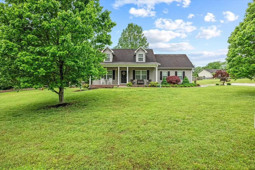 1531 Lake Villa Circle Cookeville TN 38506