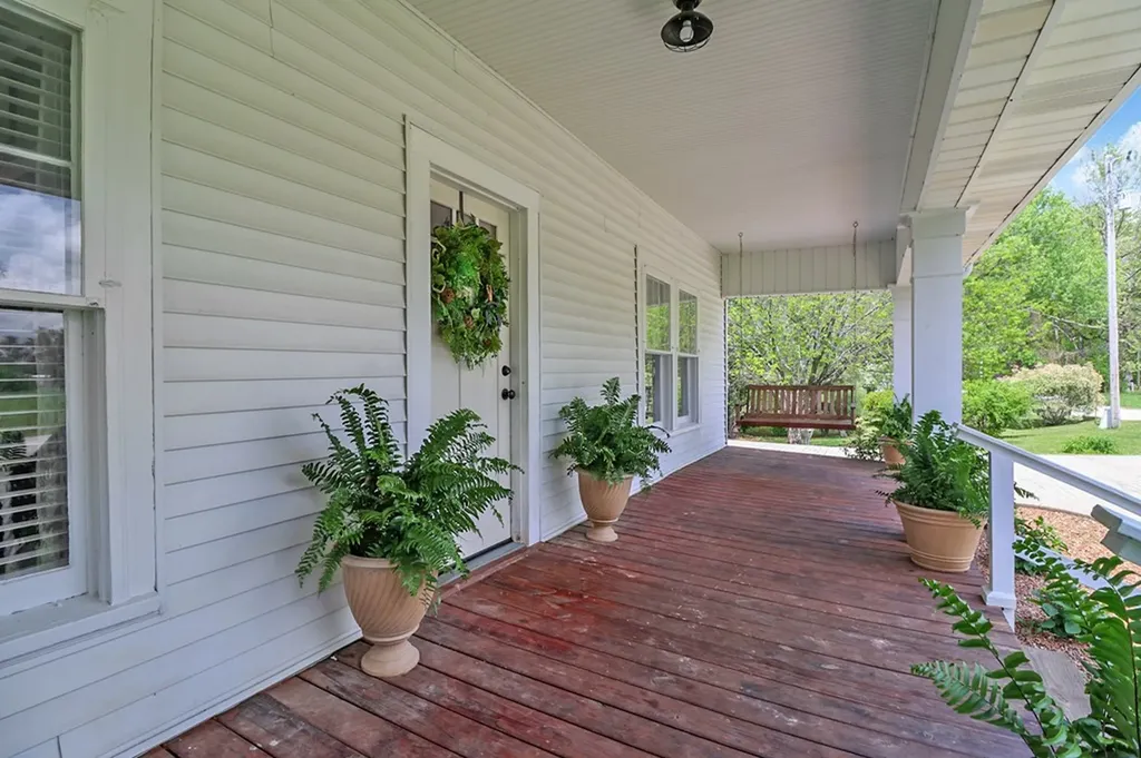 326 Taylor Avenue Jamestown TN 38556