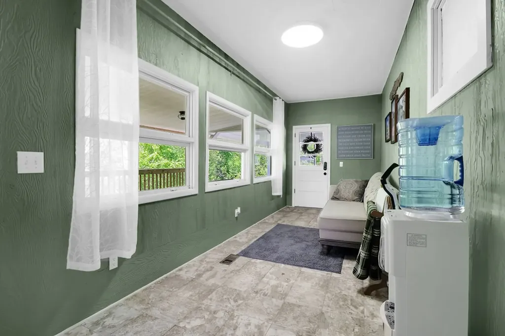 326 Taylor Avenue Jamestown TN 38556