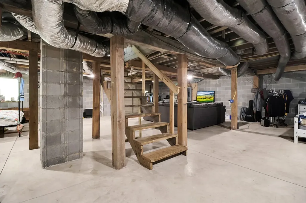 326 Taylor Avenue Jamestown TN 38556