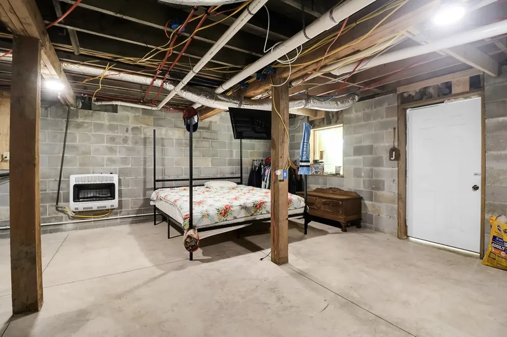 326 Taylor Avenue Jamestown TN 38556