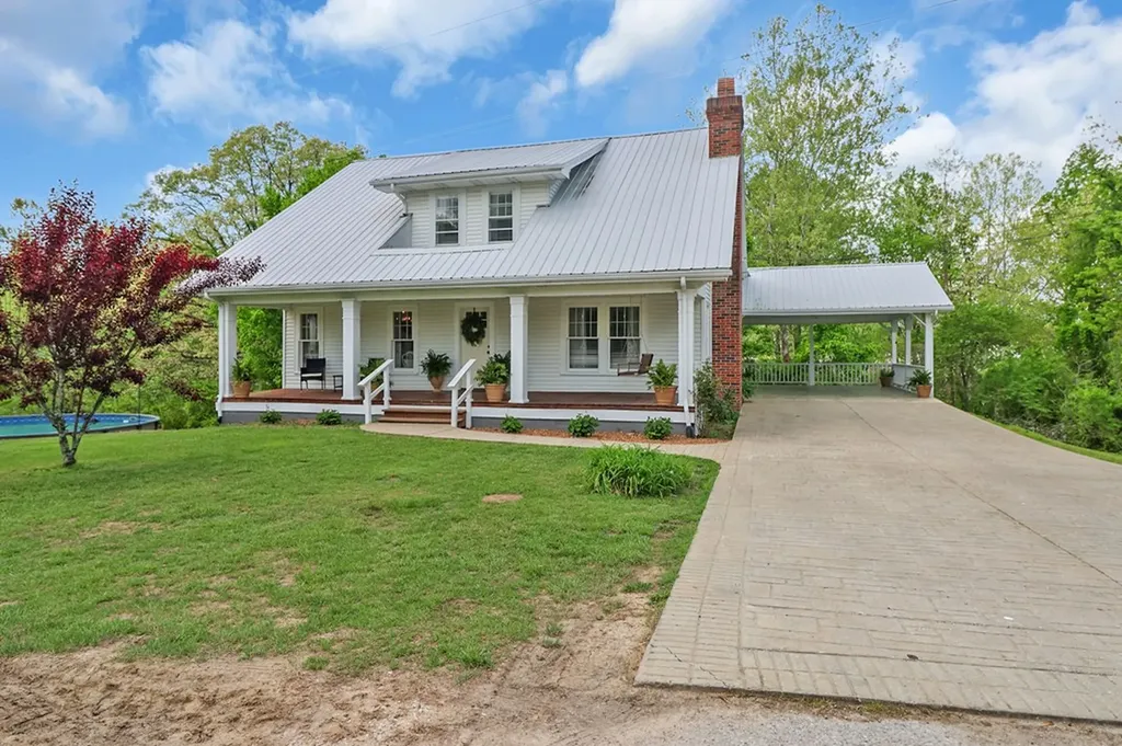 326 Taylor Avenue Jamestown TN 38556