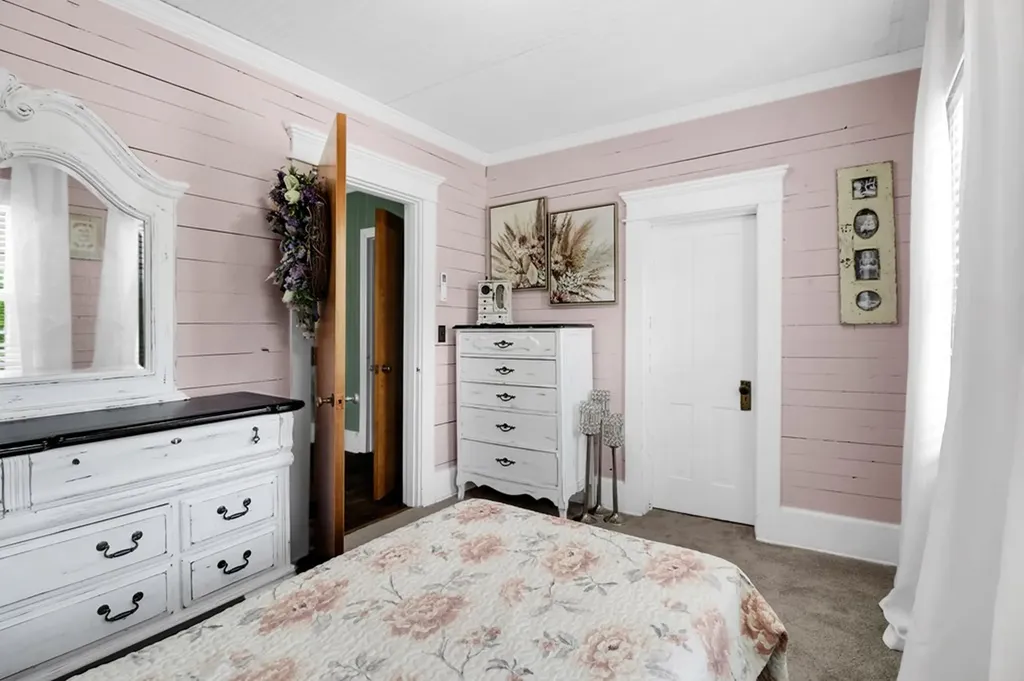 326 Taylor Avenue Jamestown TN 38556