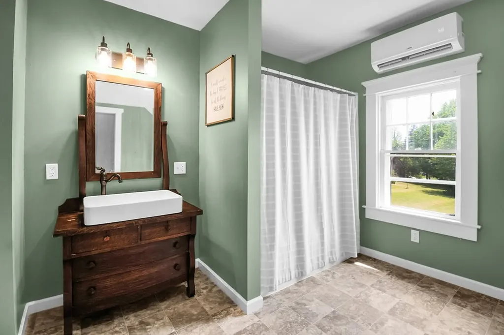 326 Taylor Avenue Jamestown TN 38556