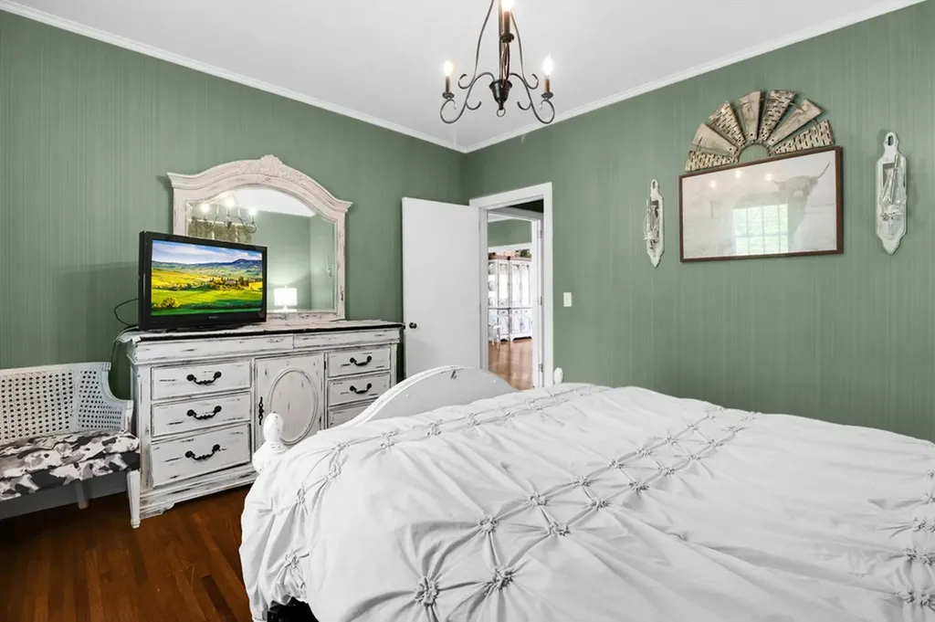 326 Taylor Avenue Jamestown TN 38556