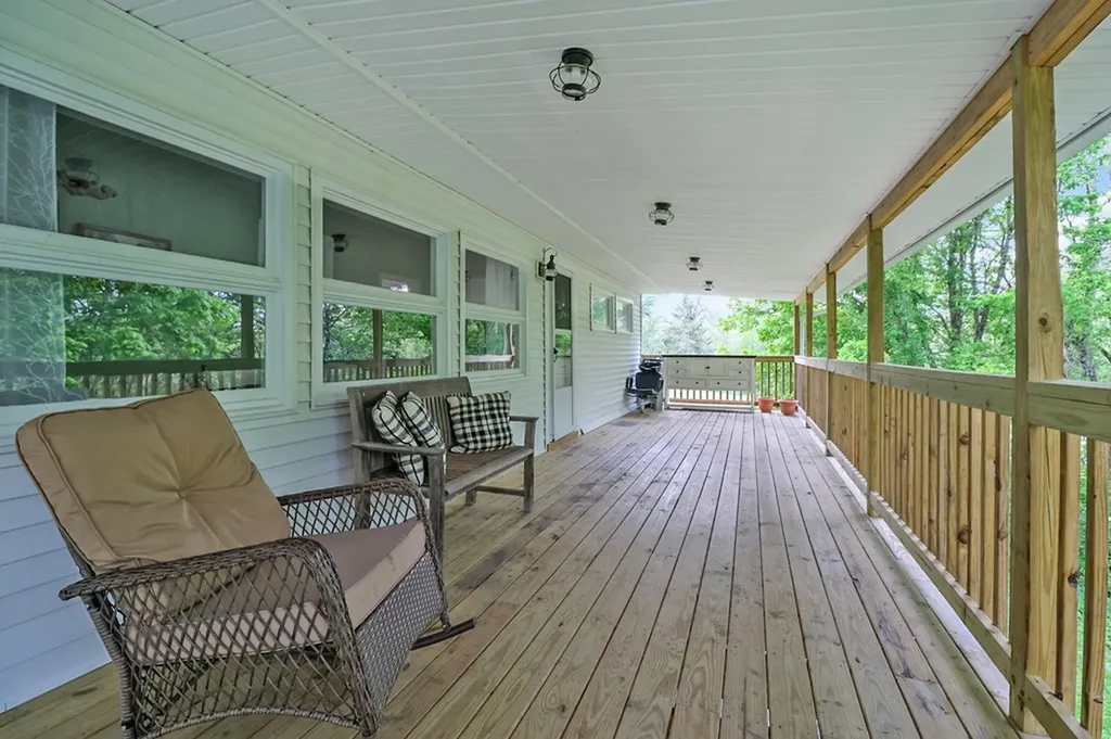 326 Taylor Avenue Jamestown TN 38556