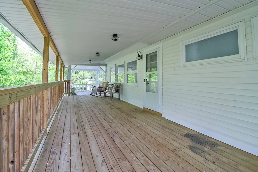 326 Taylor Avenue Jamestown TN 38556