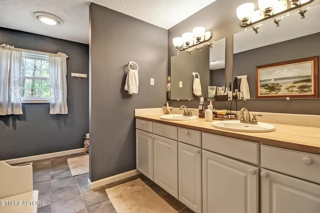 164 Marian Circle Crossville TN 38555