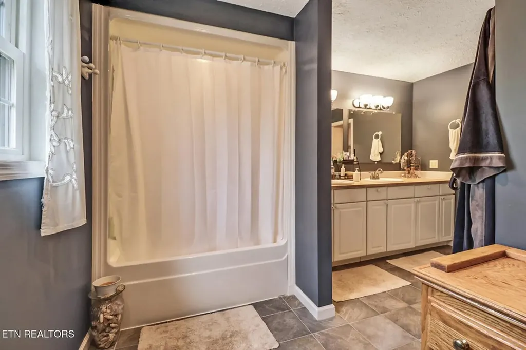 164 Marian Circle Crossville TN 38555