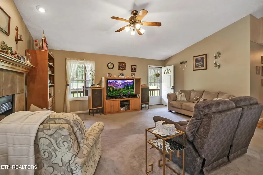 164 Marian Circle Crossville TN 38555