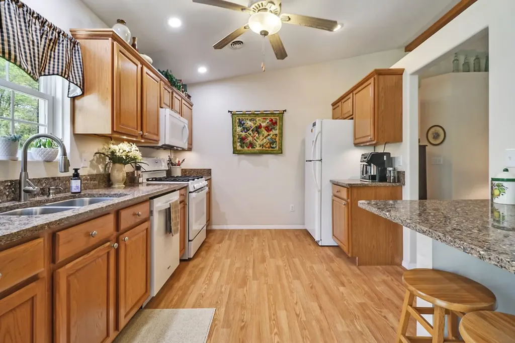 810 Wallace Way Grimsley TN 38565