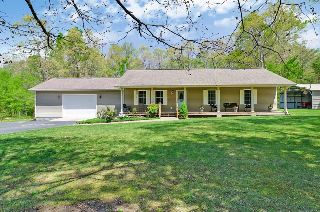 810 Wallace Way Grimsley TN 38565