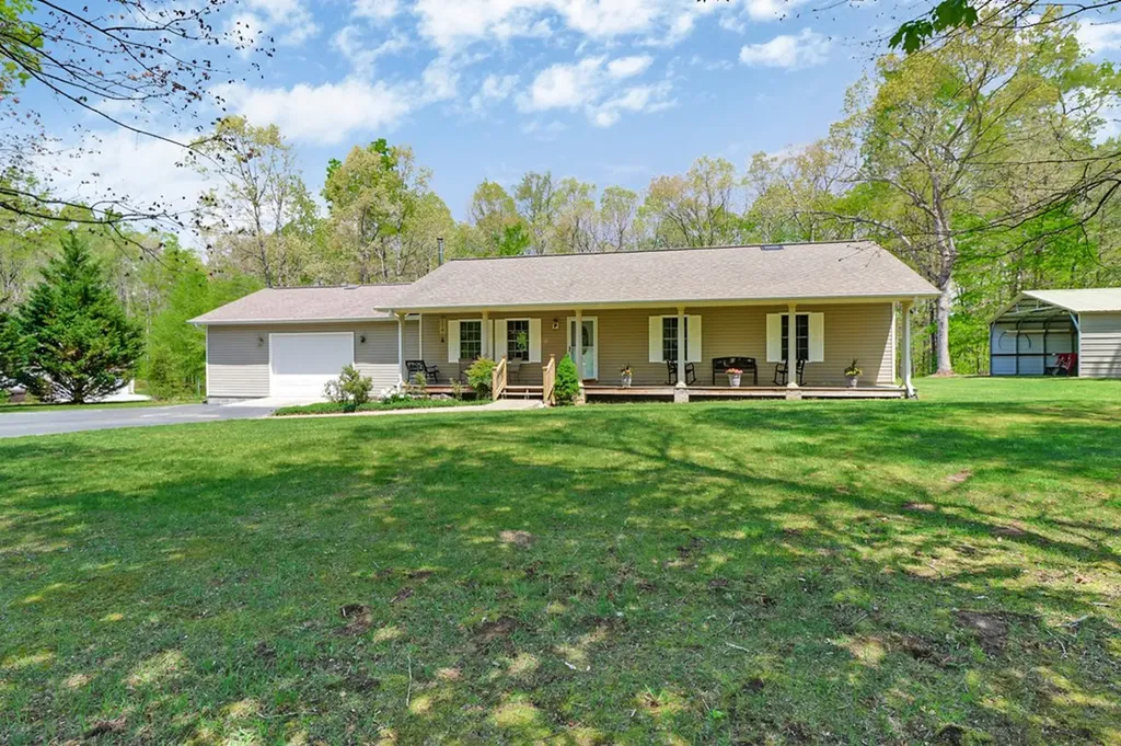 810 Wallace Way Grimsley TN 38565