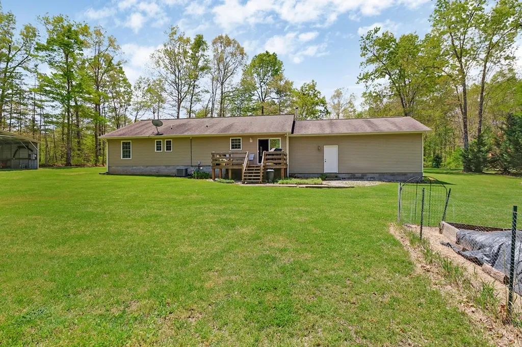 810 Wallace Way Grimsley TN 38565